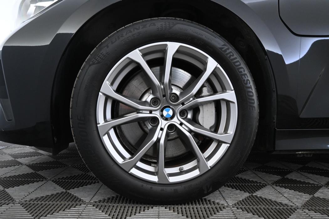 BMW 330 2020