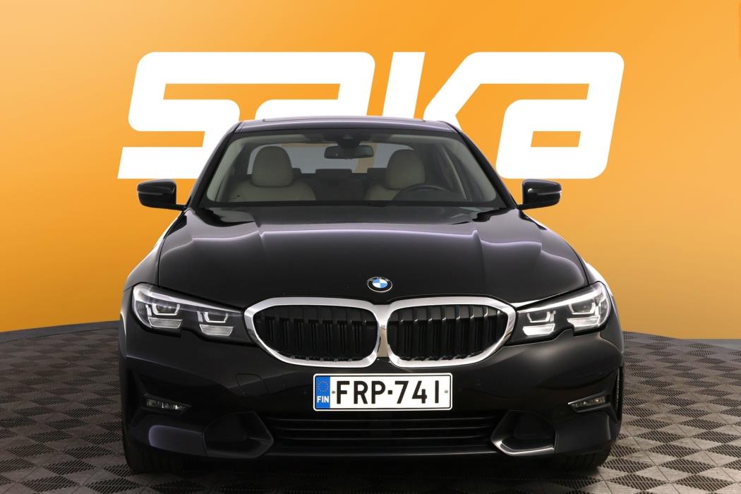 BMW 330 2020