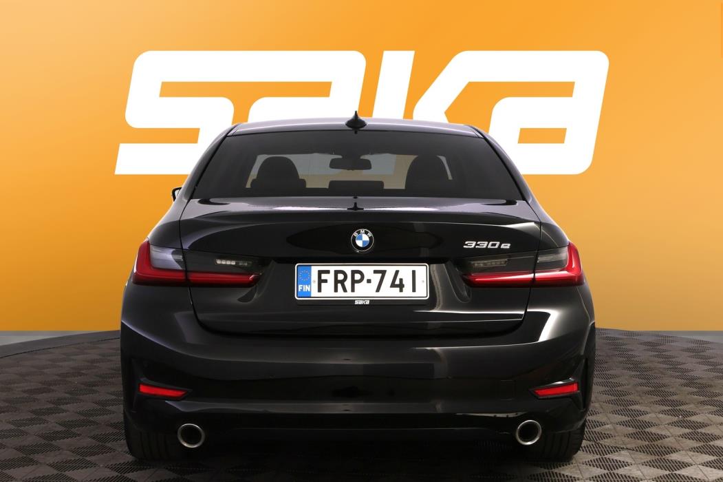 BMW 330 2020