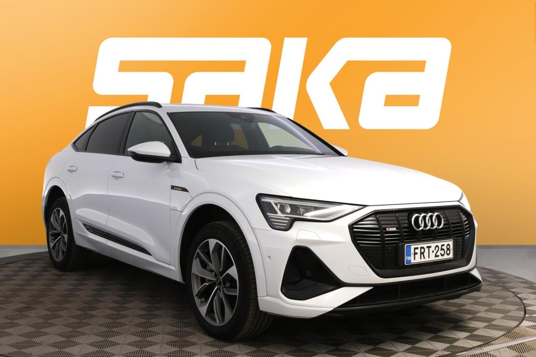 AUDI e-tron 2021