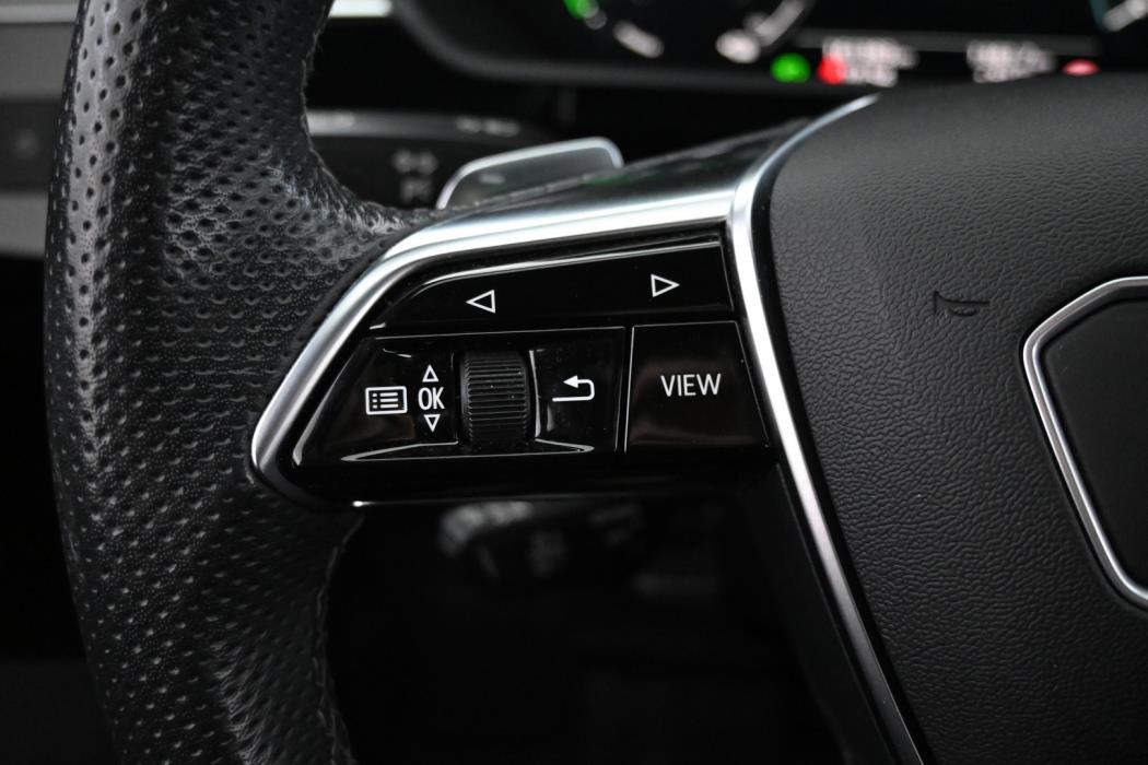 AUDI e-tron 2021