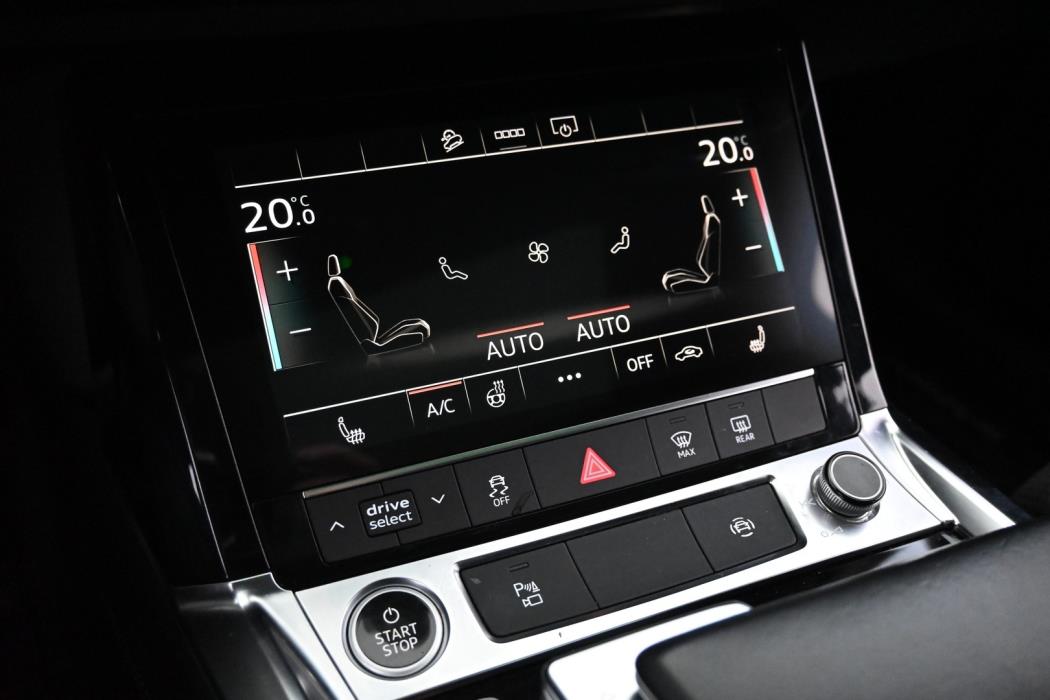 AUDI e-tron 2021