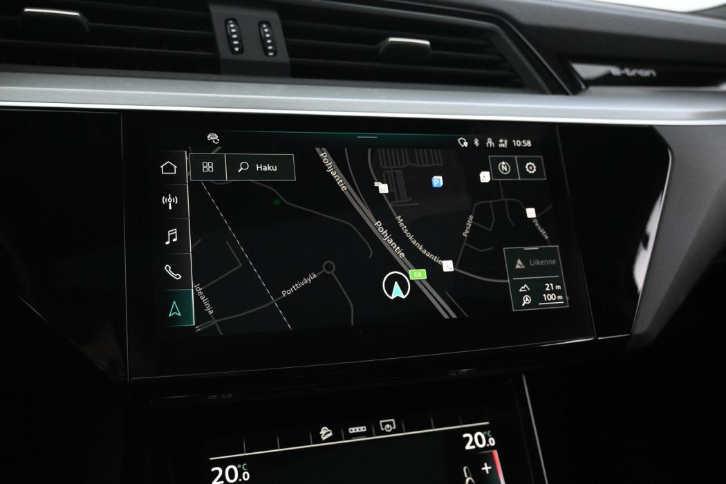 AUDI e-tron 2021