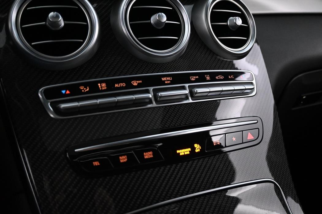 MERCEDES-BENZ GLC 2021