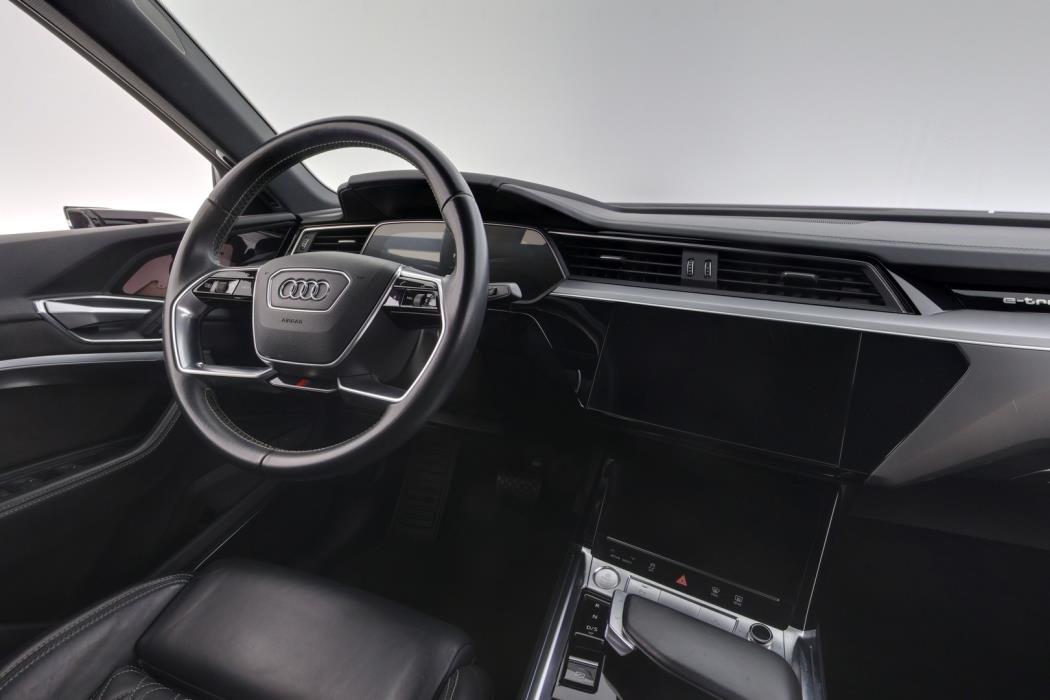 AUDI e-tron 2020