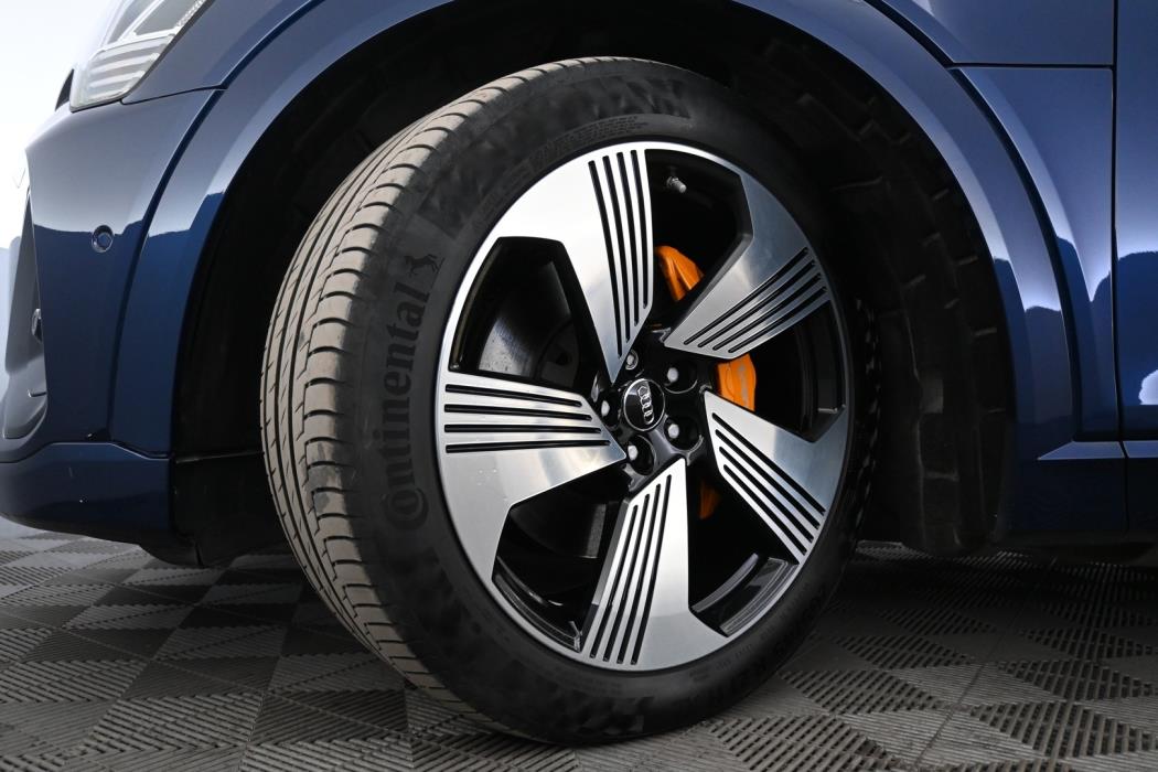 AUDI e-tron 2020