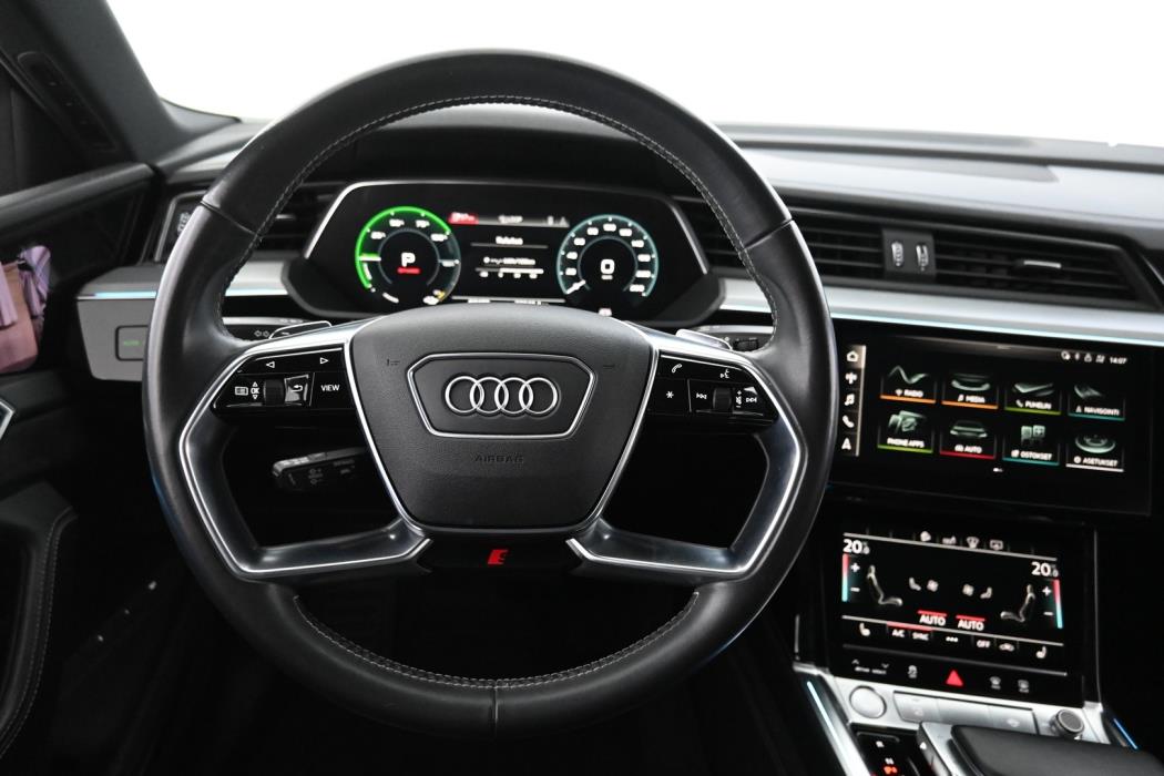 AUDI e-tron 2020
