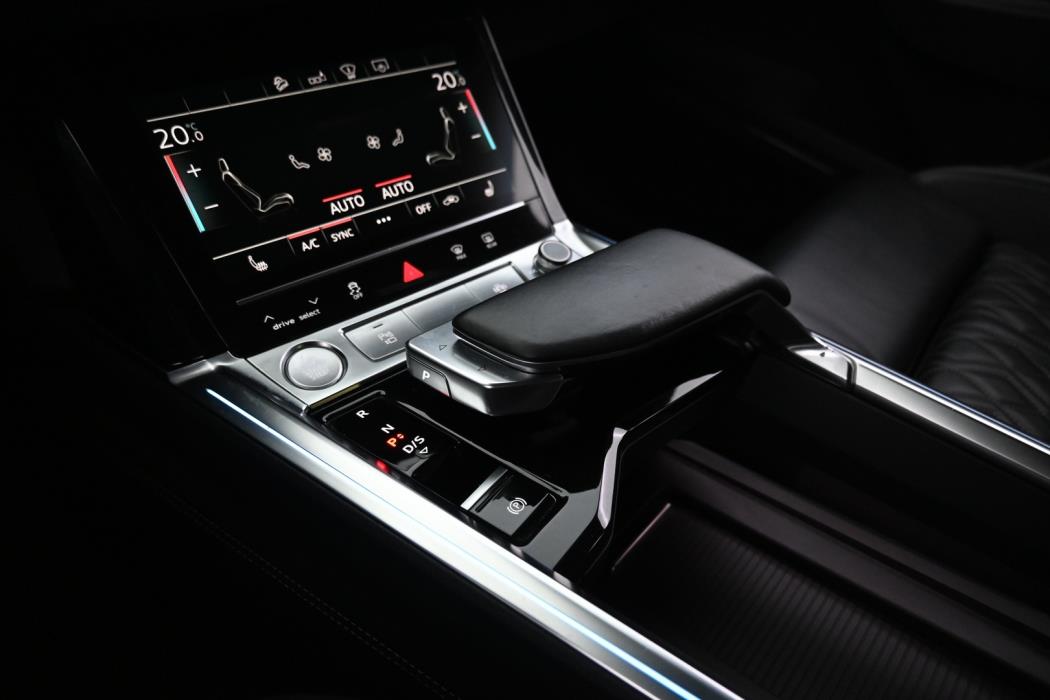 AUDI e-tron 2020