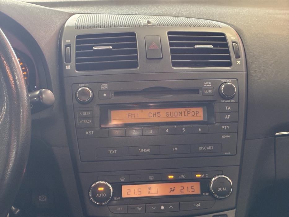 TOYOTA Avensis 2009
