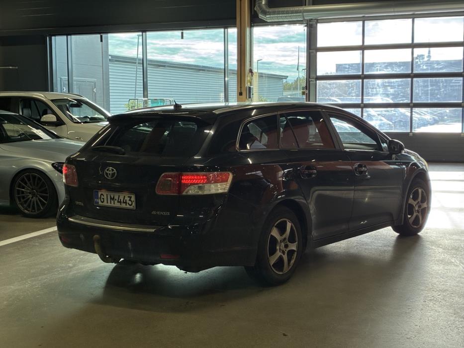 TOYOTA Avensis 2009