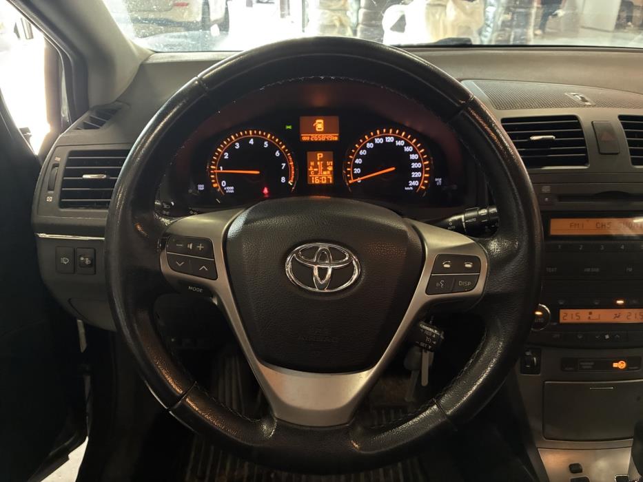 TOYOTA Avensis 2009