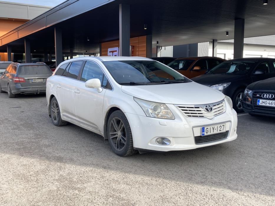 TOYOTA Avensis 2010