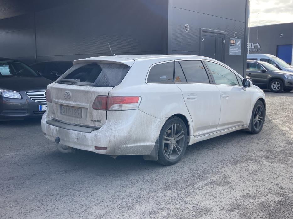 TOYOTA Avensis 2010