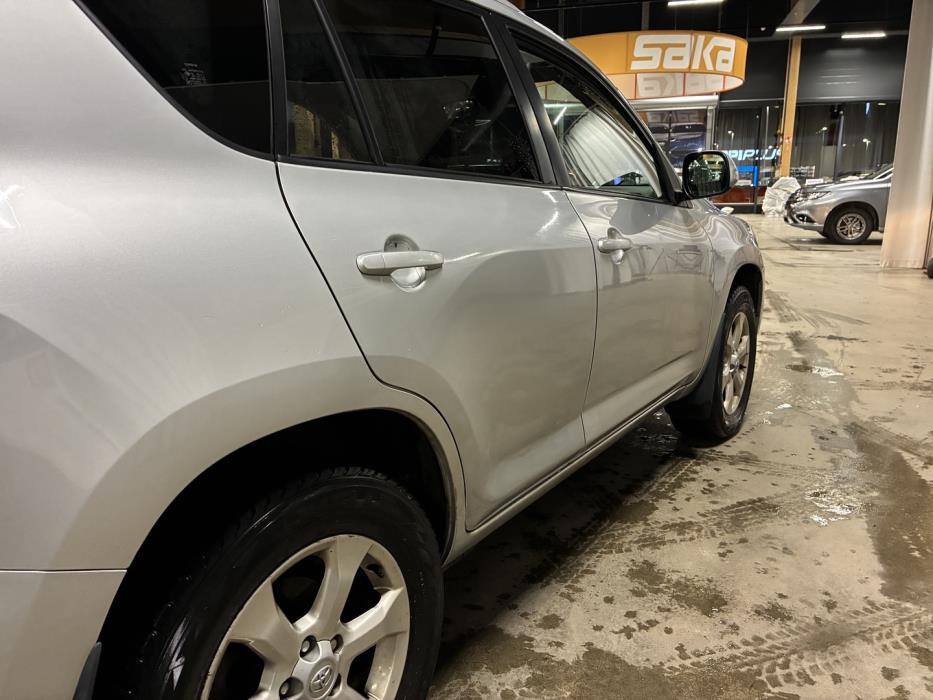 TOYOTA RAV4 2011