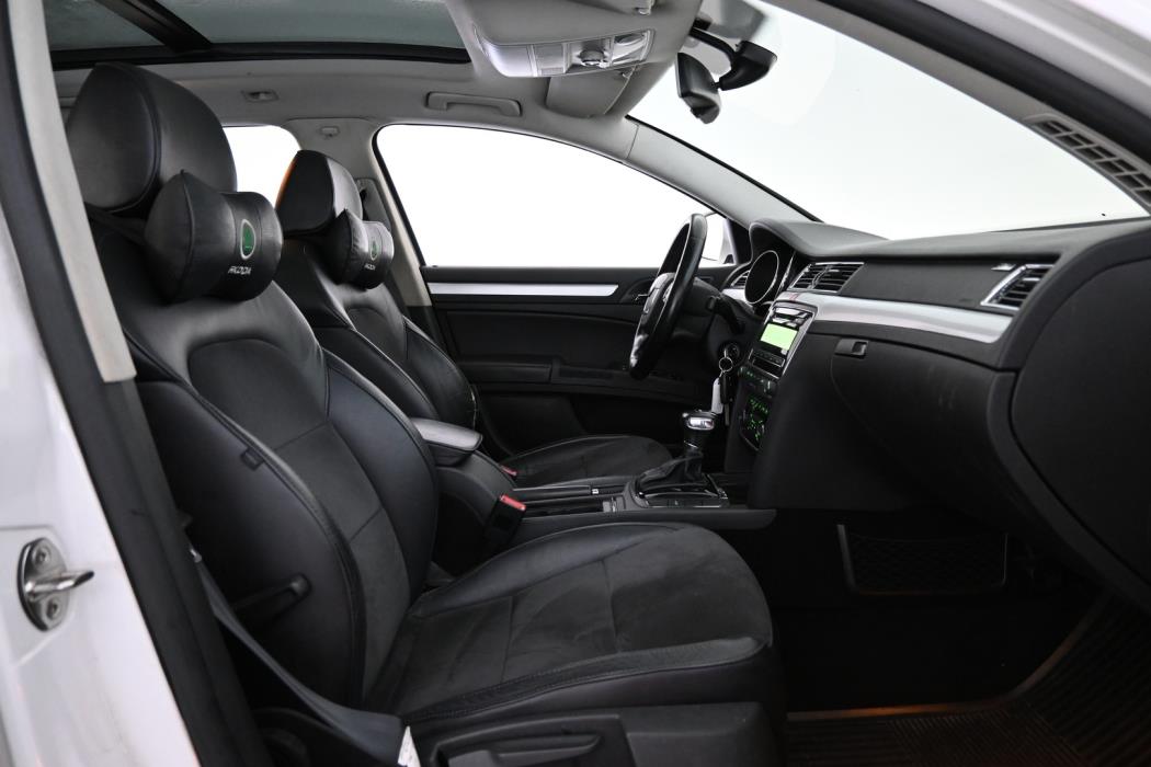SKODA Superb 2010