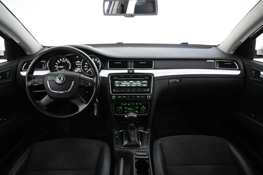 SKODA Superb 2010