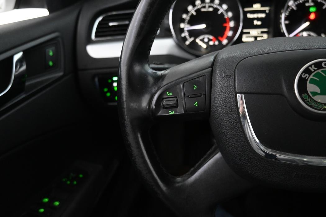SKODA Superb 2010