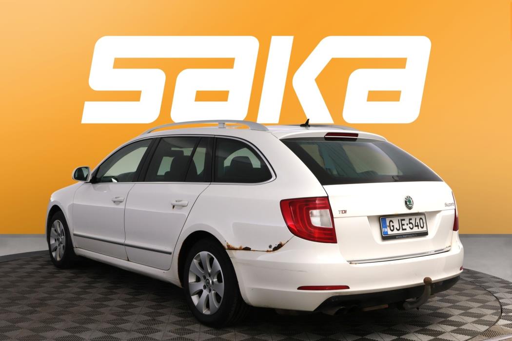 SKODA Superb 2010
