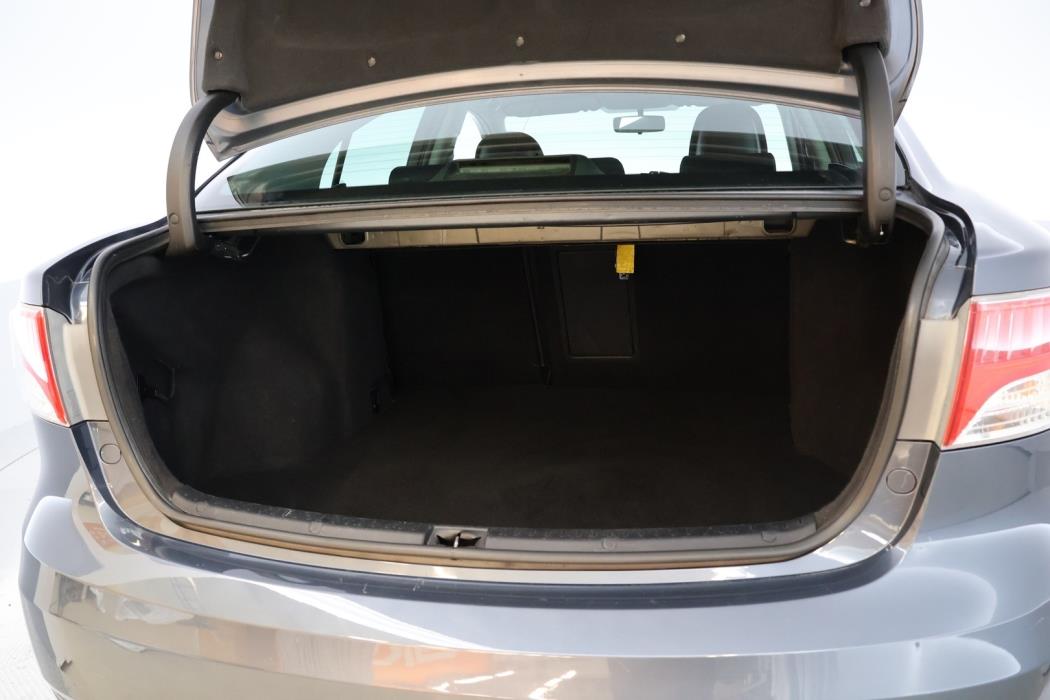 TOYOTA Avensis 2011