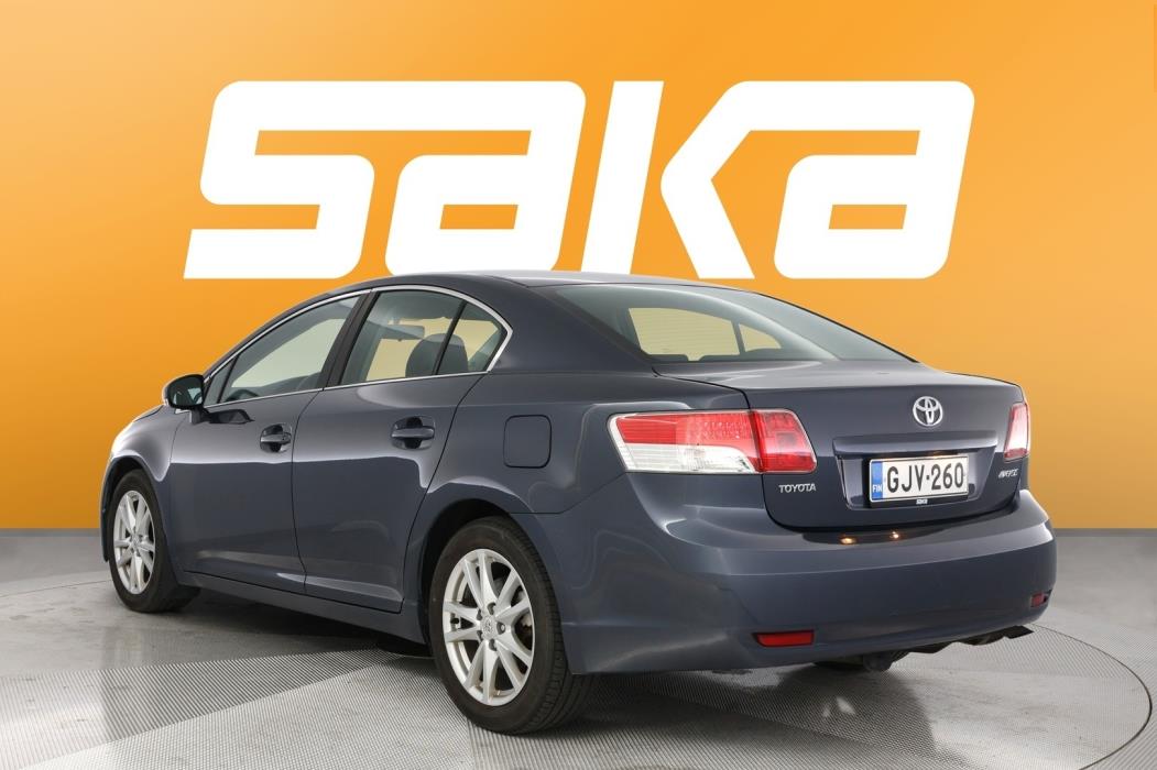 TOYOTA Avensis 2011