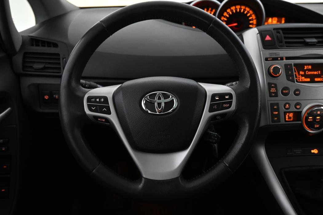 TOYOTA Verso 2011