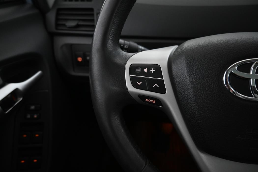 TOYOTA Verso 2011