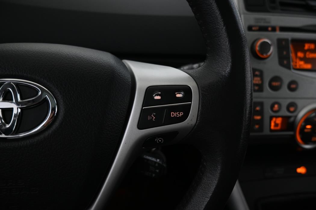 TOYOTA Verso 2011