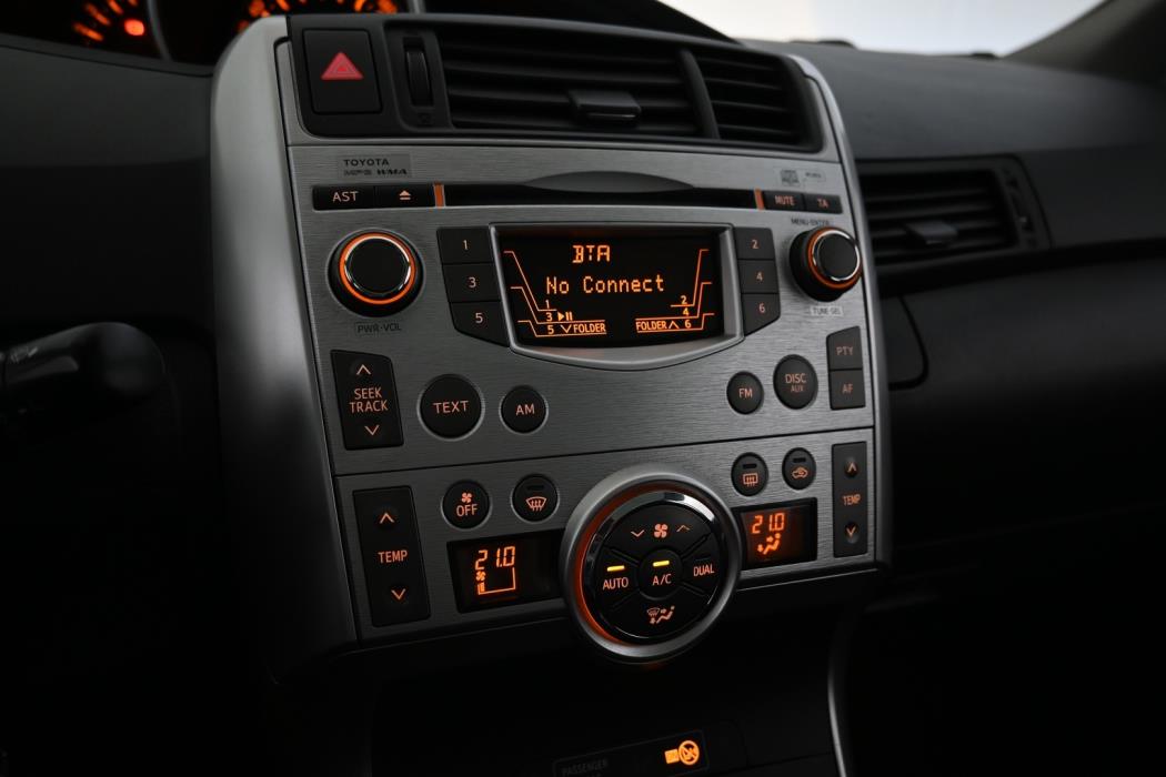 TOYOTA Verso 2011