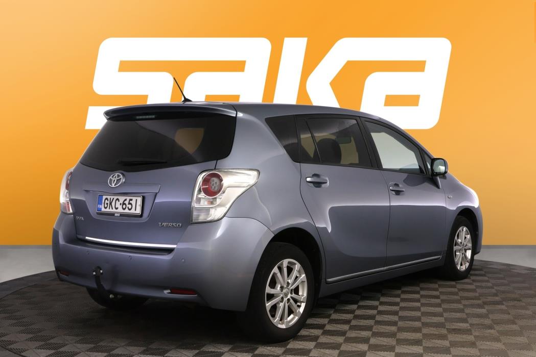 TOYOTA Verso 2011