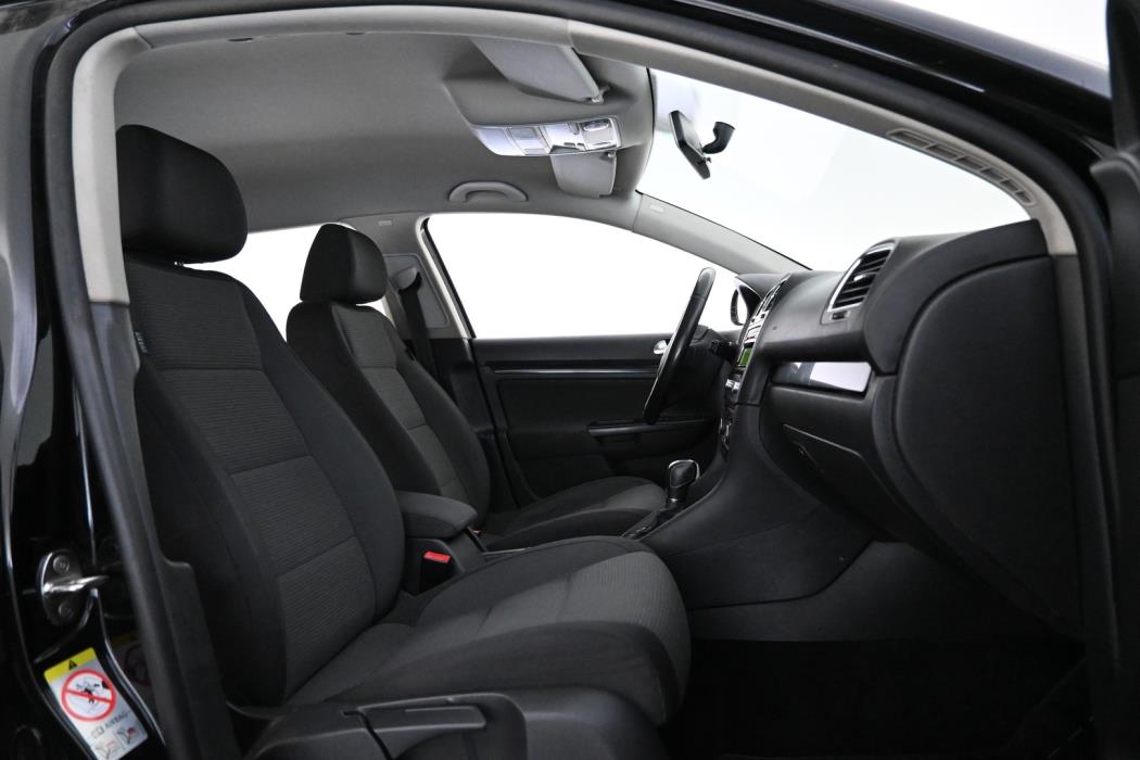 VOLKSWAGEN Golf 2011