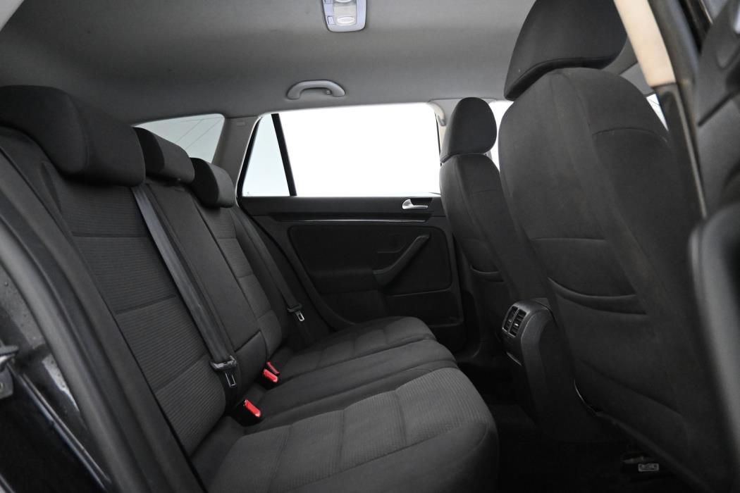 VOLKSWAGEN Golf 2011