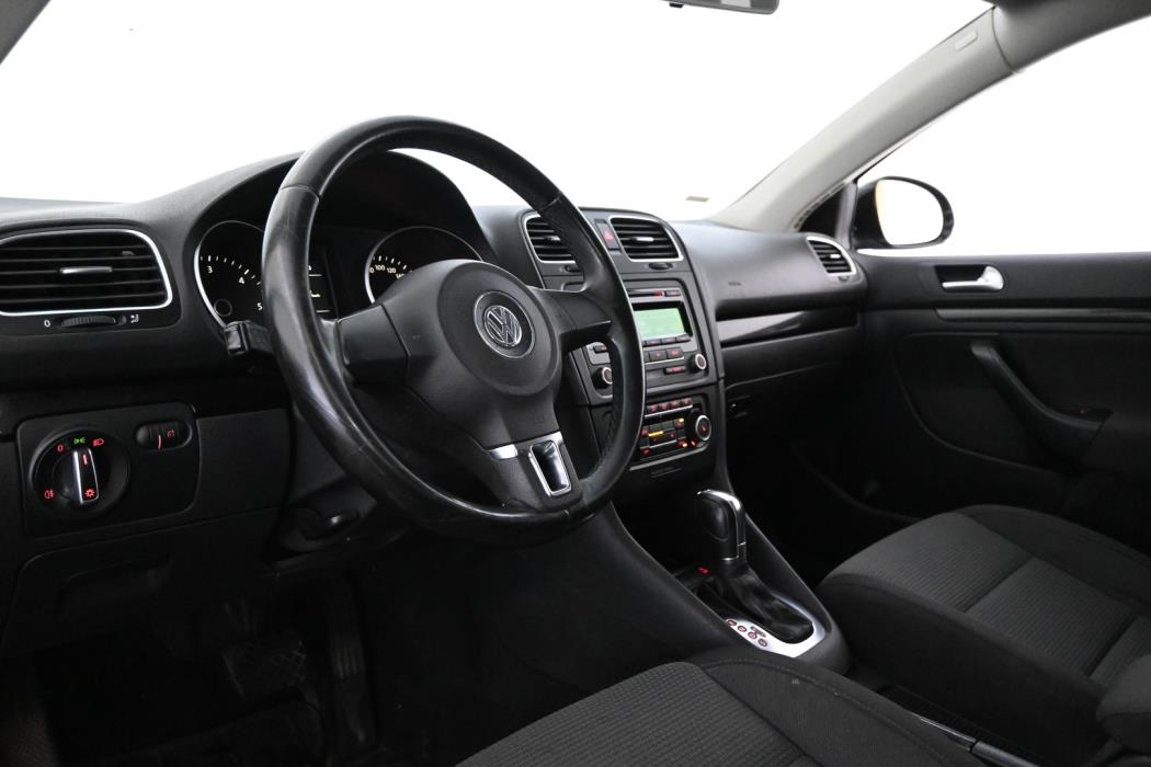 VOLKSWAGEN Golf 2011