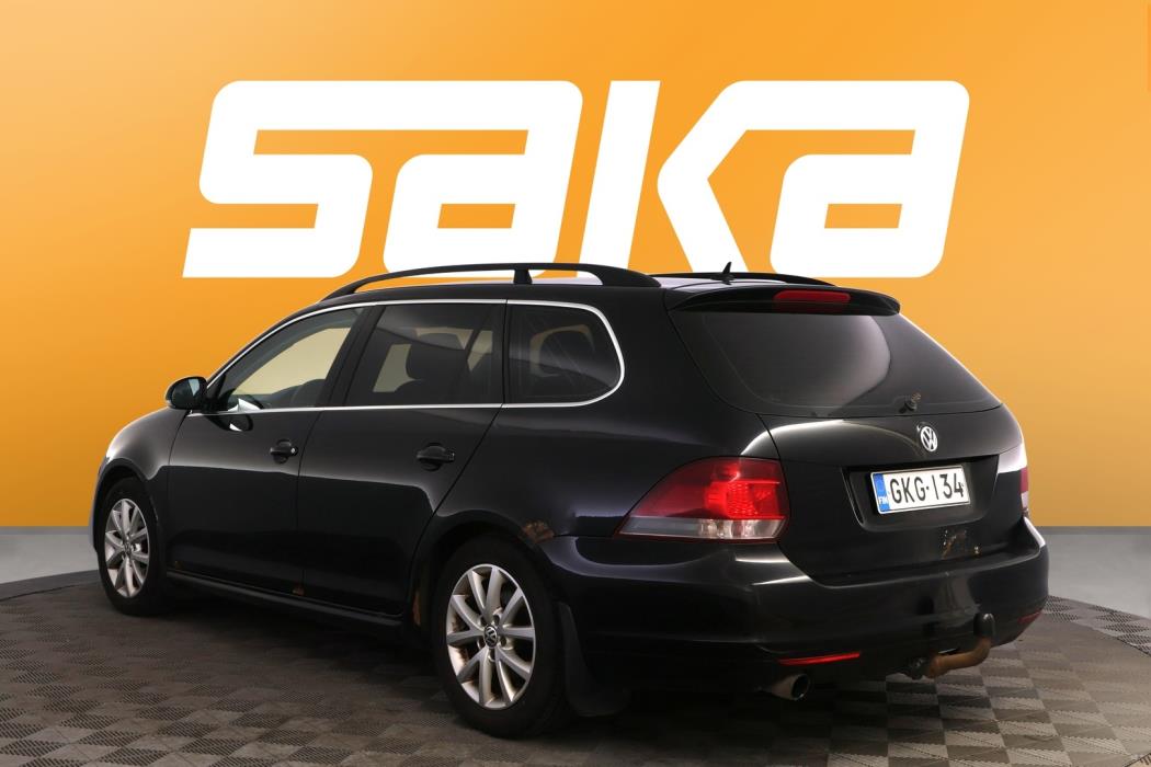 VOLKSWAGEN Golf 2011