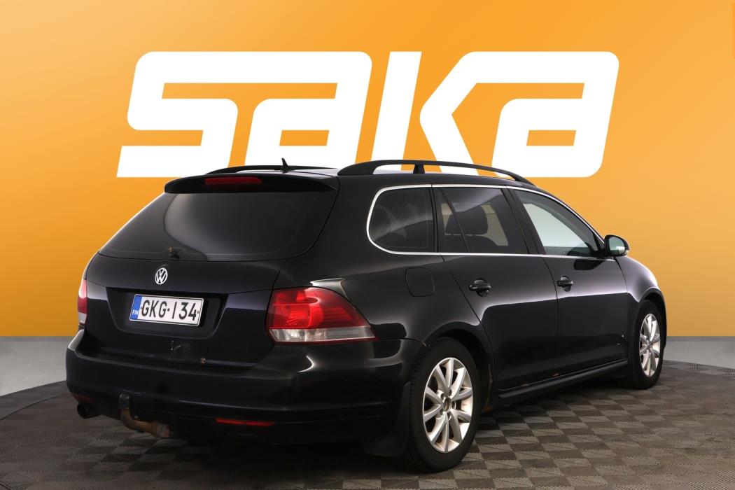 VOLKSWAGEN Golf 2011