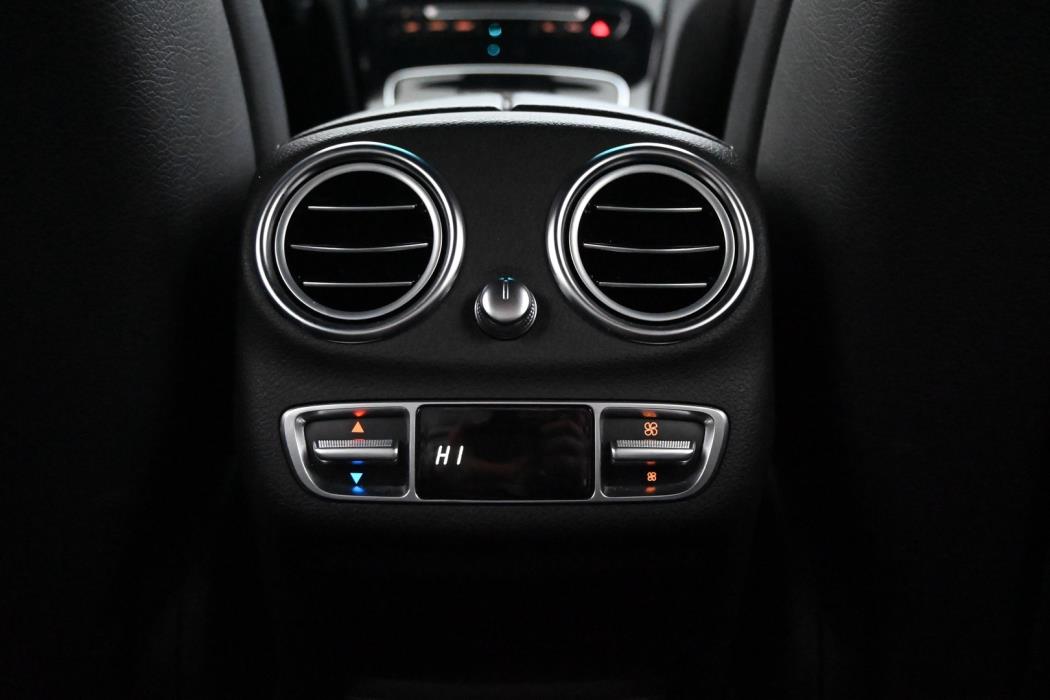 MERCEDES-BENZ C 2015