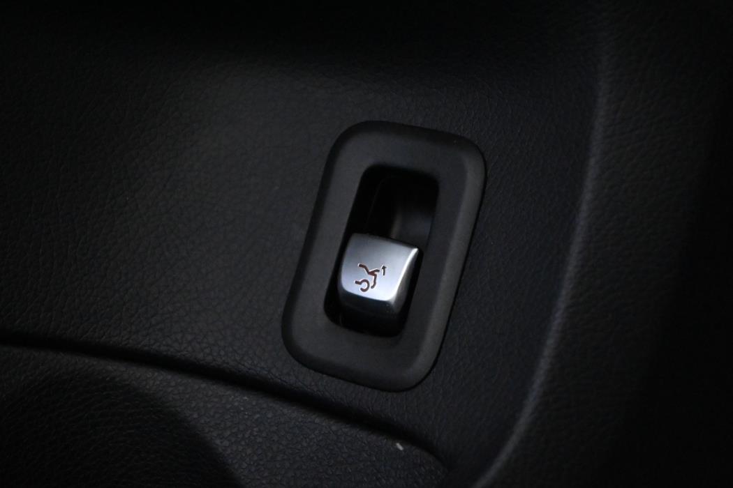 MERCEDES-BENZ C 2015