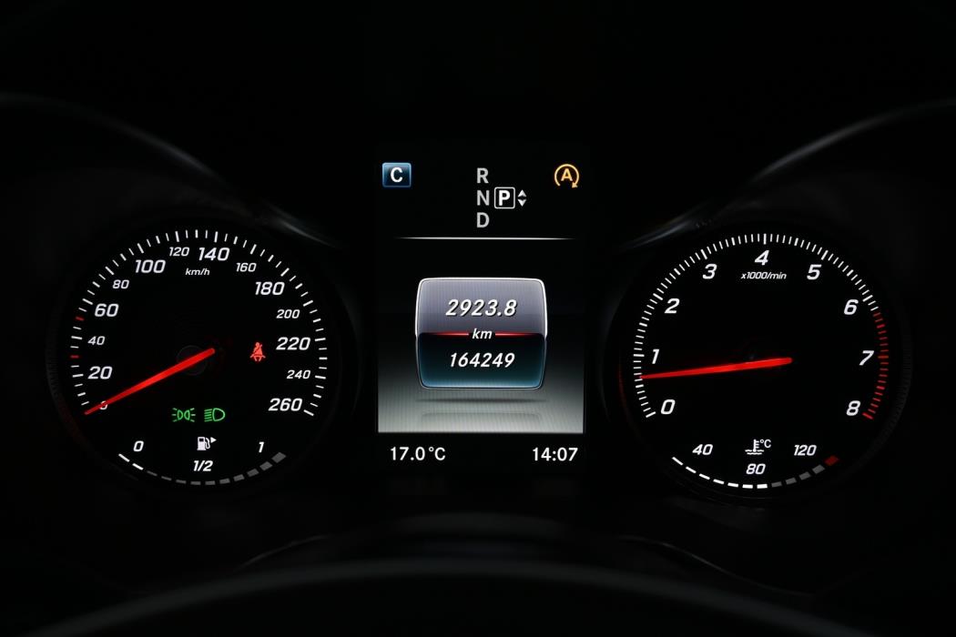 MERCEDES-BENZ C 2015