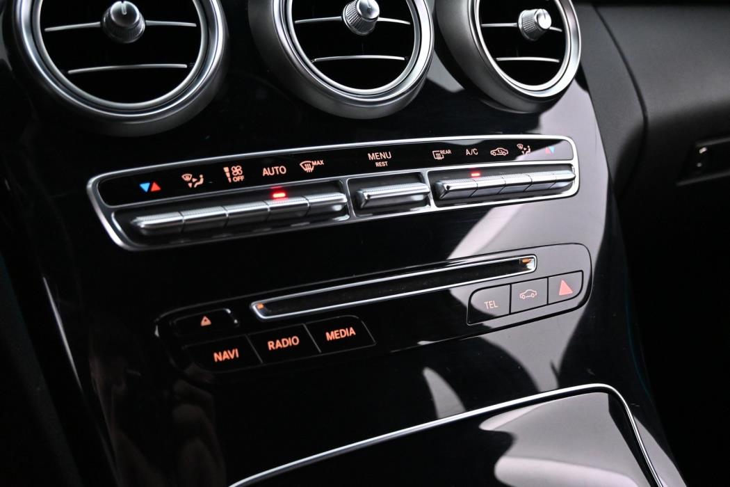 MERCEDES-BENZ C 2015