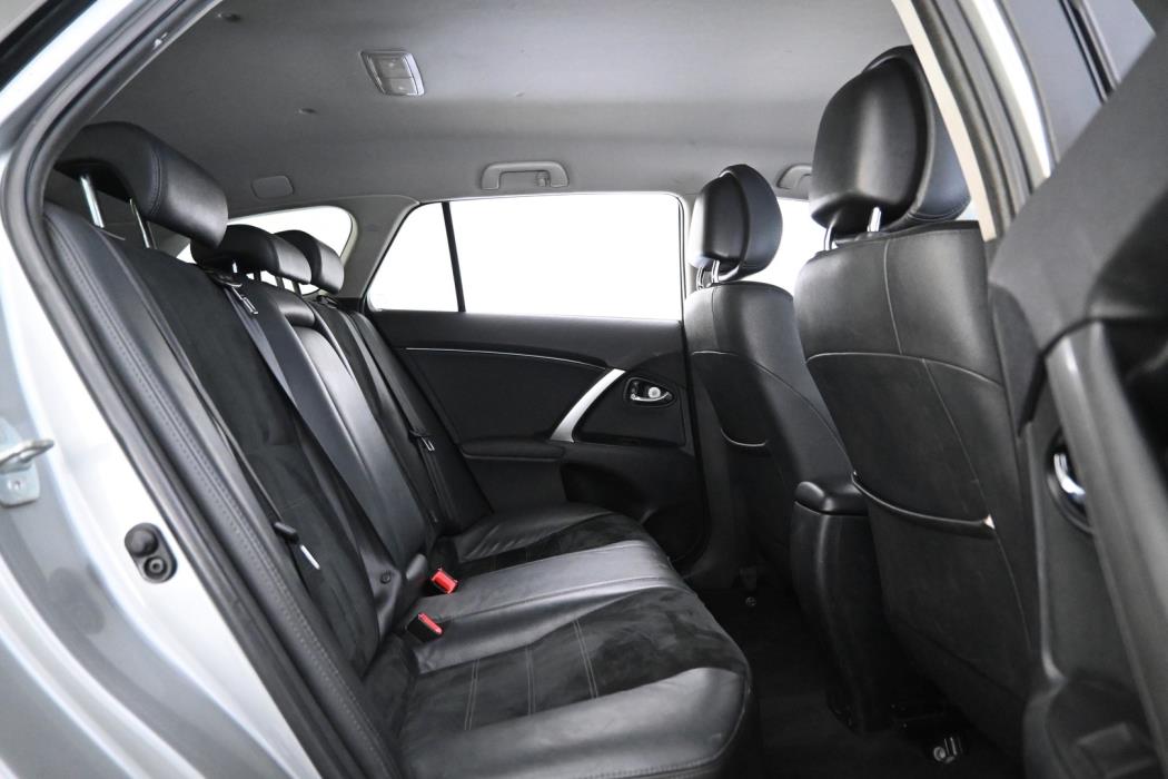 TOYOTA Avensis 2014