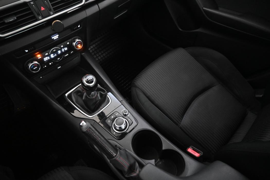 MAZDA 3 2014