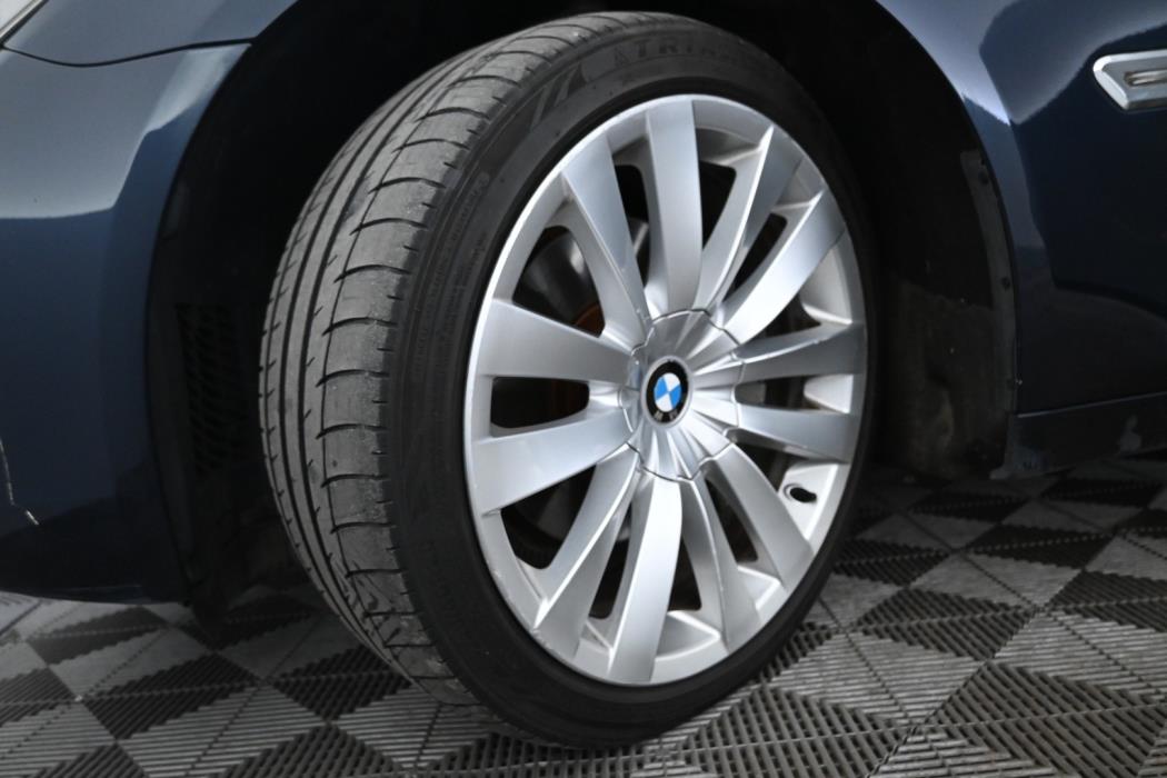 BMW 740 2011