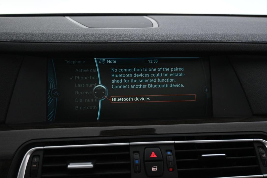 BMW 740 2011
