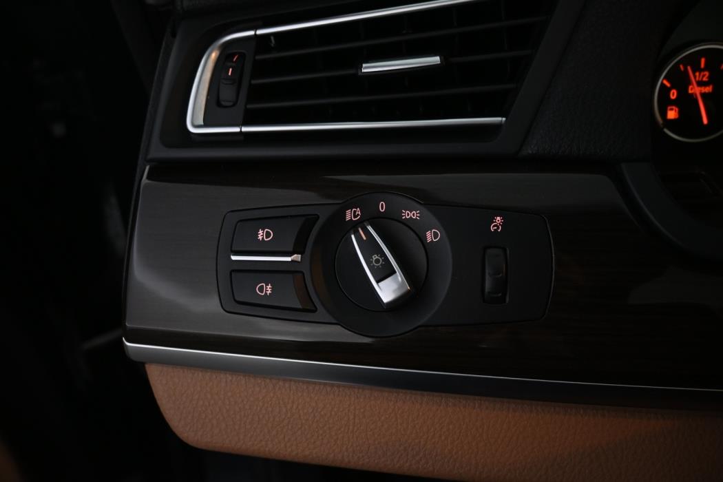 BMW 740 2011