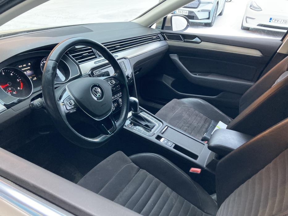 VOLKSWAGEN Passat 2016