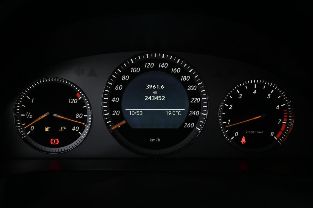 MERCEDES-BENZ C 2008