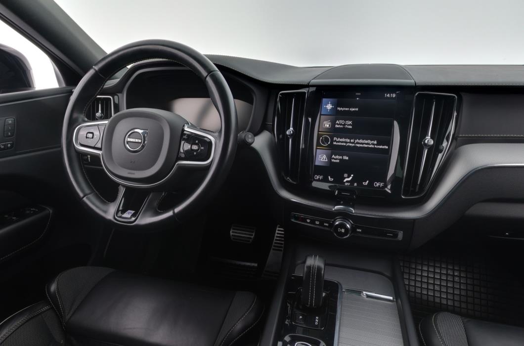 VOLVO XC60 2020