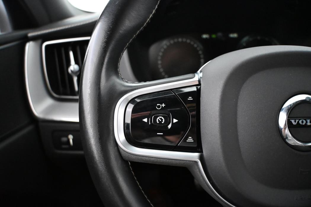 VOLVO XC60 2020