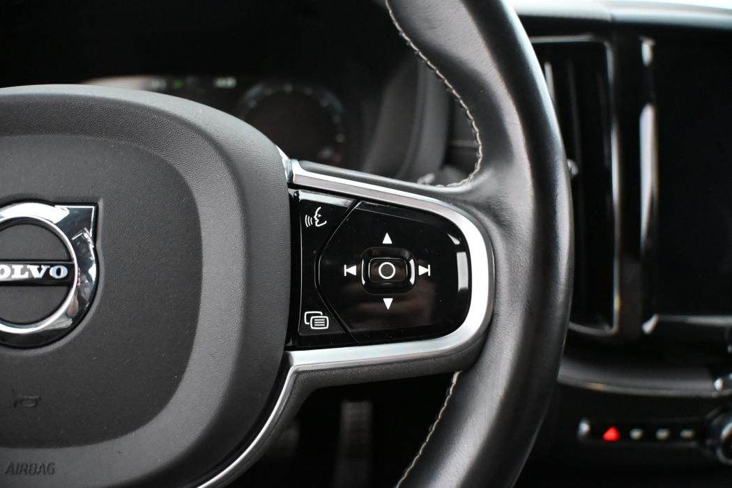 VOLVO XC60 2020