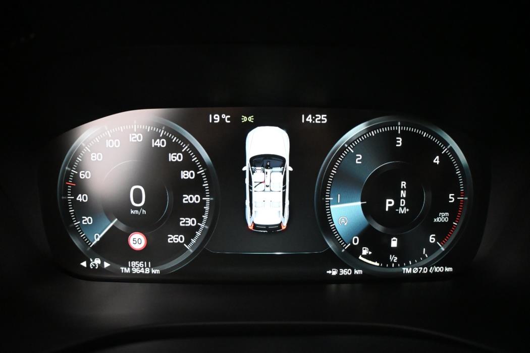 VOLVO XC60 2020