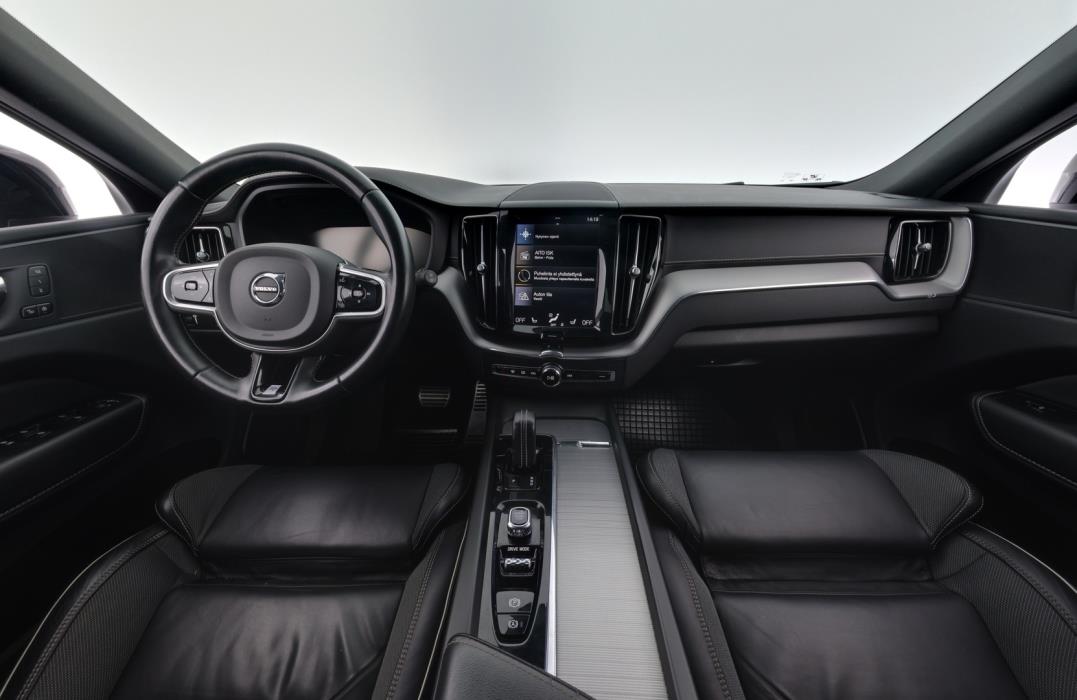 VOLVO XC60 2020